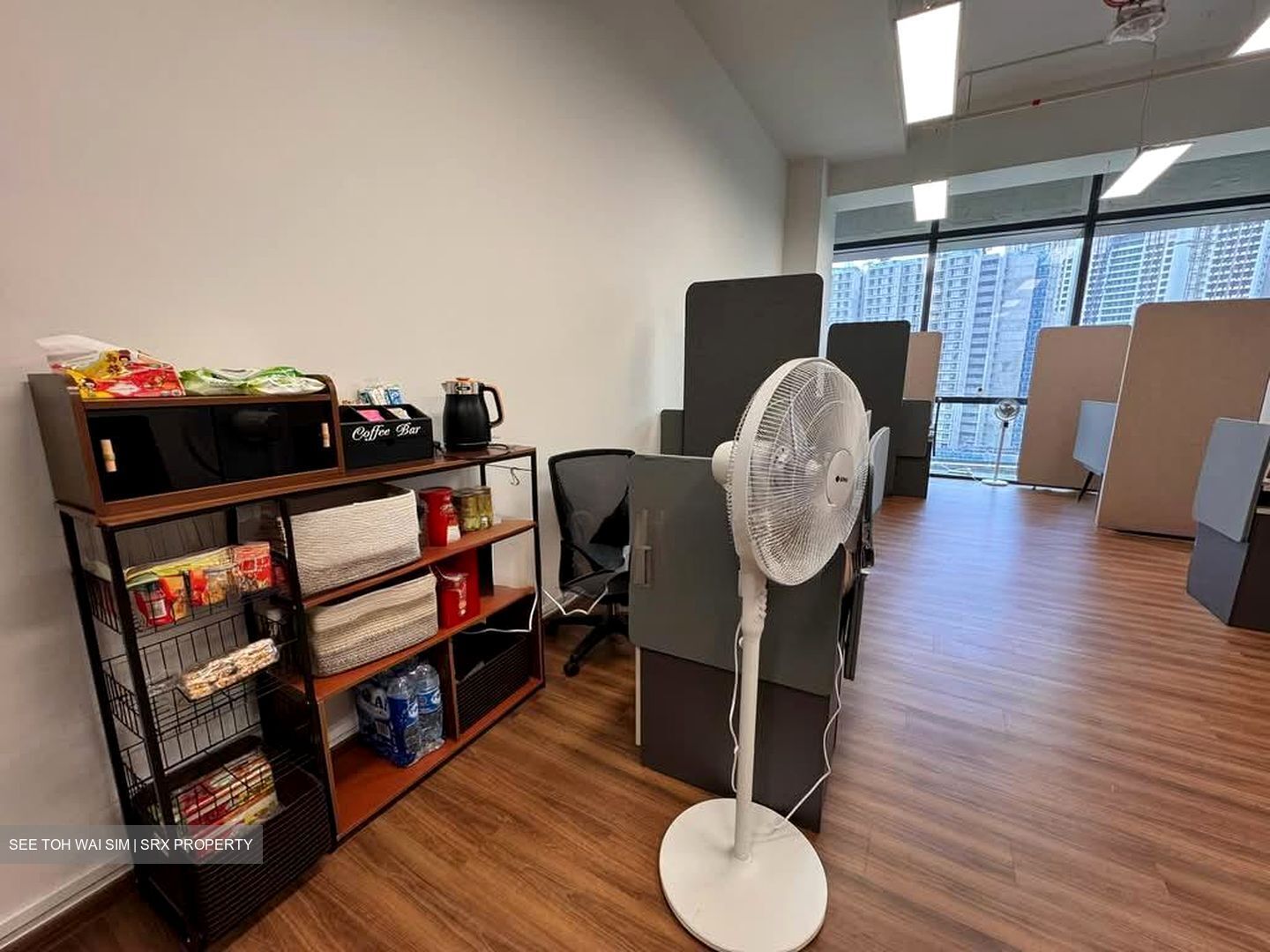 Woods Square (D25), Office #554957961